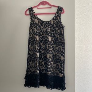 Black lace with tan under